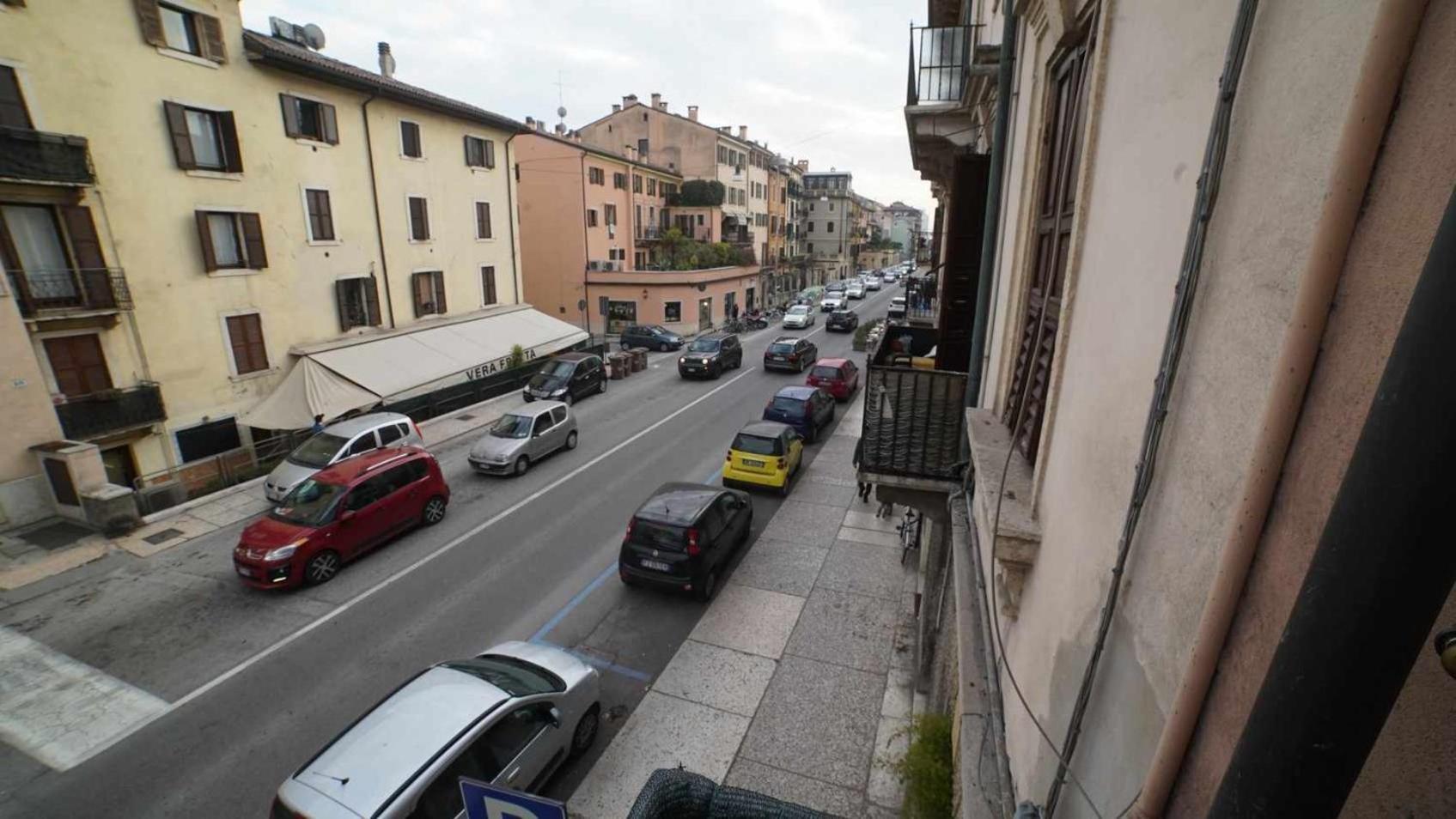 Destiny Home 2 Verona Piazza Isolo Extérieur photo